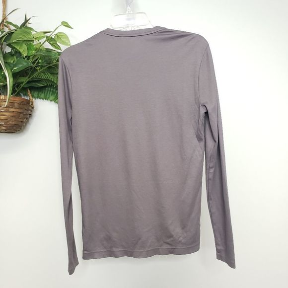 Apple Official Employee Gray and White Long Sleeve Tshirt Size XS - Picture 5 of 6